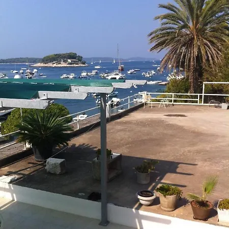 Apartments By The Sea Hvar Town