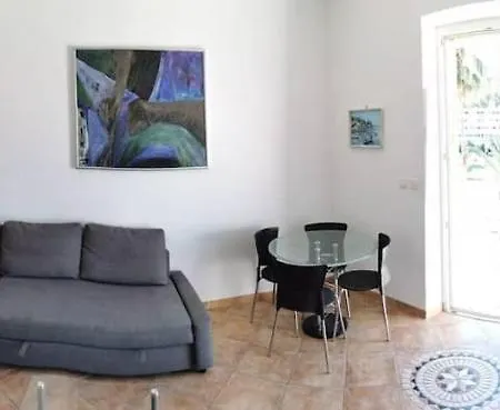 Apartments By The Sea Apartman *