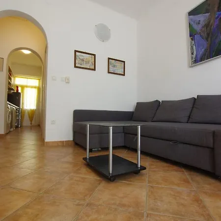 Apartments By The Sea Apartman