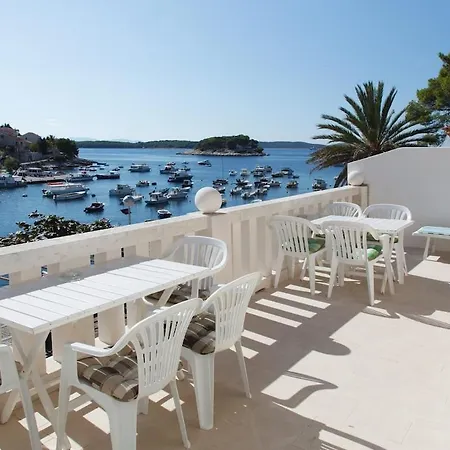 Apartman Apartments By The Sea *
