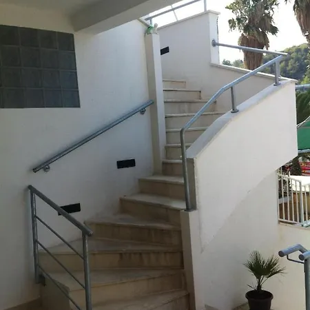 Apartman Apartments By The Sea