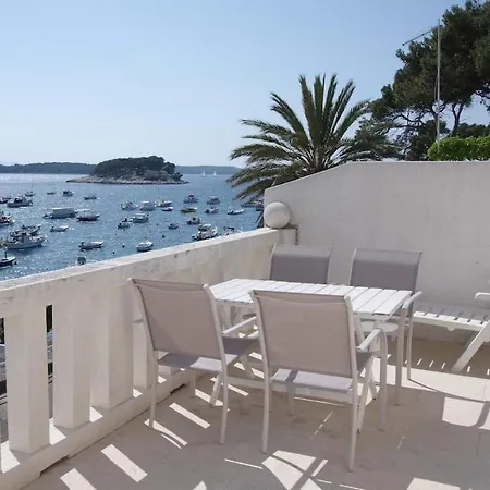 Apartman Apartments By The Sea *