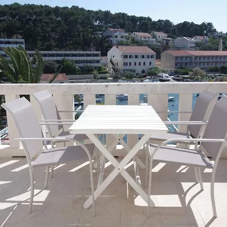 Apartments By The Sea Apartman *