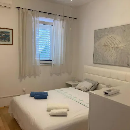 Apartments By The Sea Apartman *