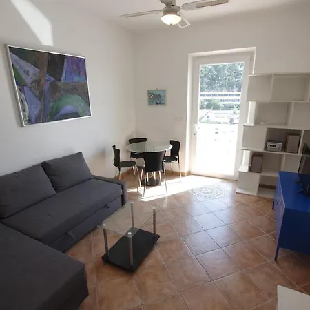 Apartman Apartments By The Sea Hvar Town