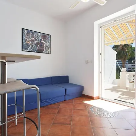 Apartments By The Sea Apartman *